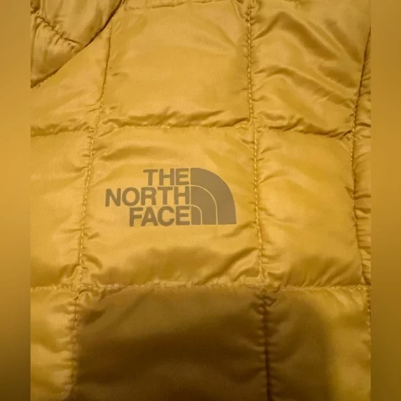 The North Face Thermoball Vest in Yellow Size M Men’s - Picture 2 of 10